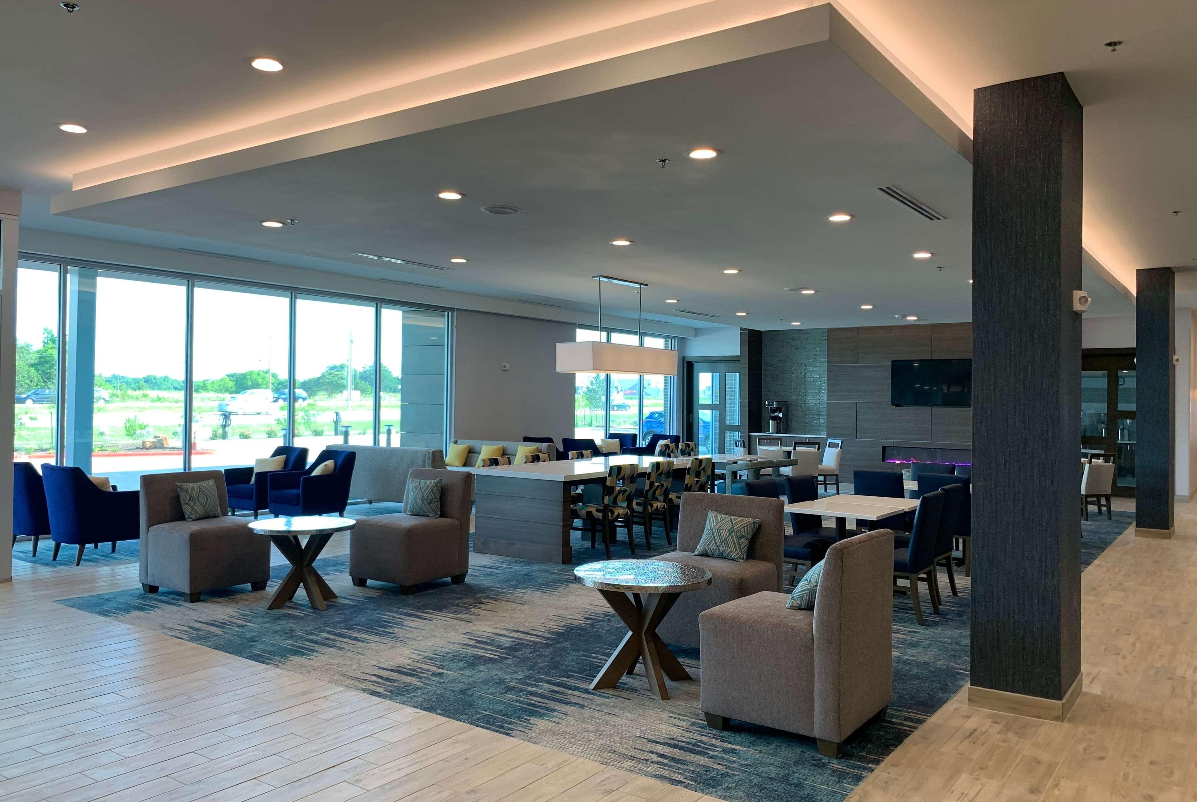 La Quinta Inn & Suites By Wyndham Round Rock Near Kalahari Exterior foto